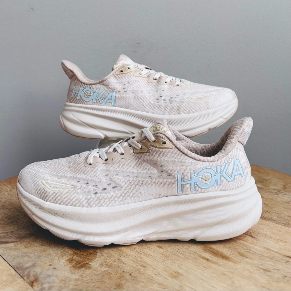 HOKA ONE ONE Clifton 9 Running Shoe Beige Shifting Sand' Men 7D Women 8B
